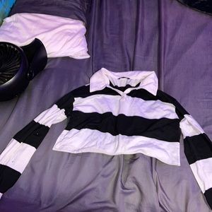 Long sleeve striped crop top